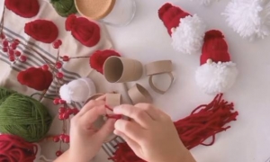 DIY: Pompon kuglice u obliku Djeda Božićnjaka